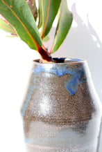 Cargar imagen en el visor de la galería, Florero
