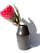 Cargar imagen en el visor de la galería, Florero
