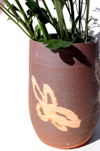 Cargar imagen en el visor de la galería, Florero
