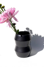 Cargar imagen en el visor de la galería, Florero
