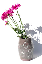 Cargar imagen en el visor de la galería, Florero
