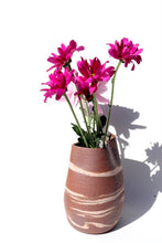 Cargar imagen en el visor de la galería, Florero
