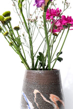 Cargar imagen en el visor de la galería, Florero

