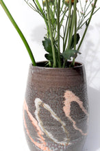 Cargar imagen en el visor de la galería, Florero
