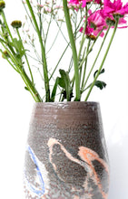 Cargar imagen en el visor de la galería, Florero
